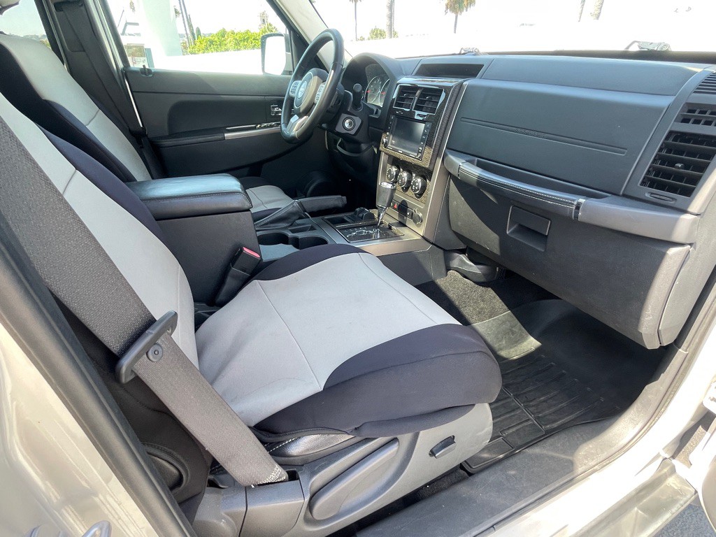 2012 Jeep Liberty Image 88