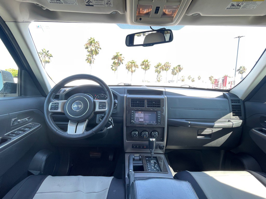 2012 Jeep Liberty Image 102