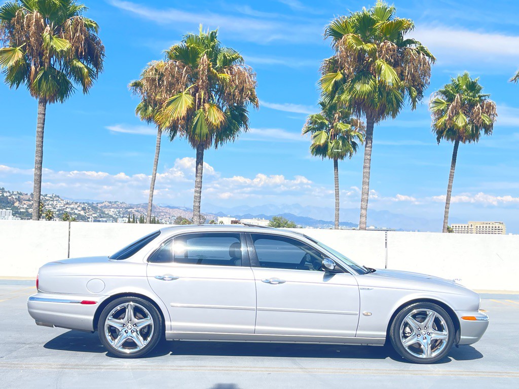 2006 Jaguar Vandenplas Image 3