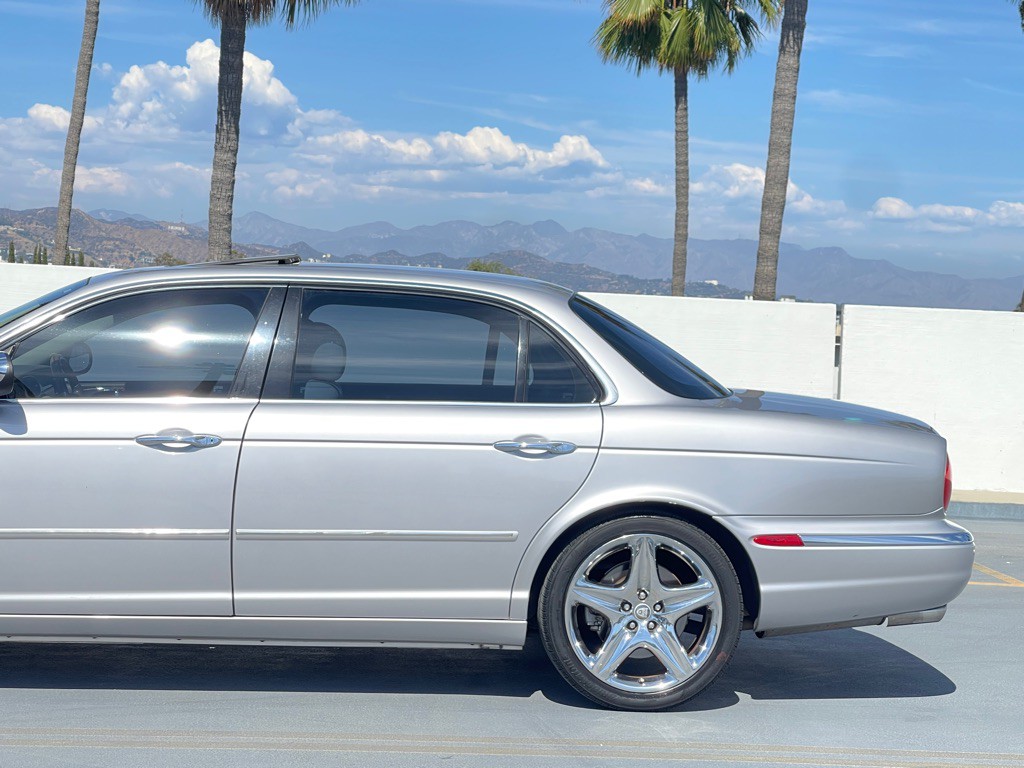2006 Jaguar Vandenplas Image 6