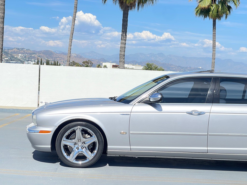 2006 Jaguar Vandenplas Image 7
