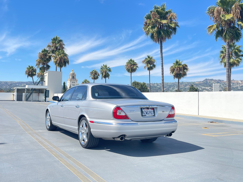 2006 Jaguar Vandenplas Image 8
