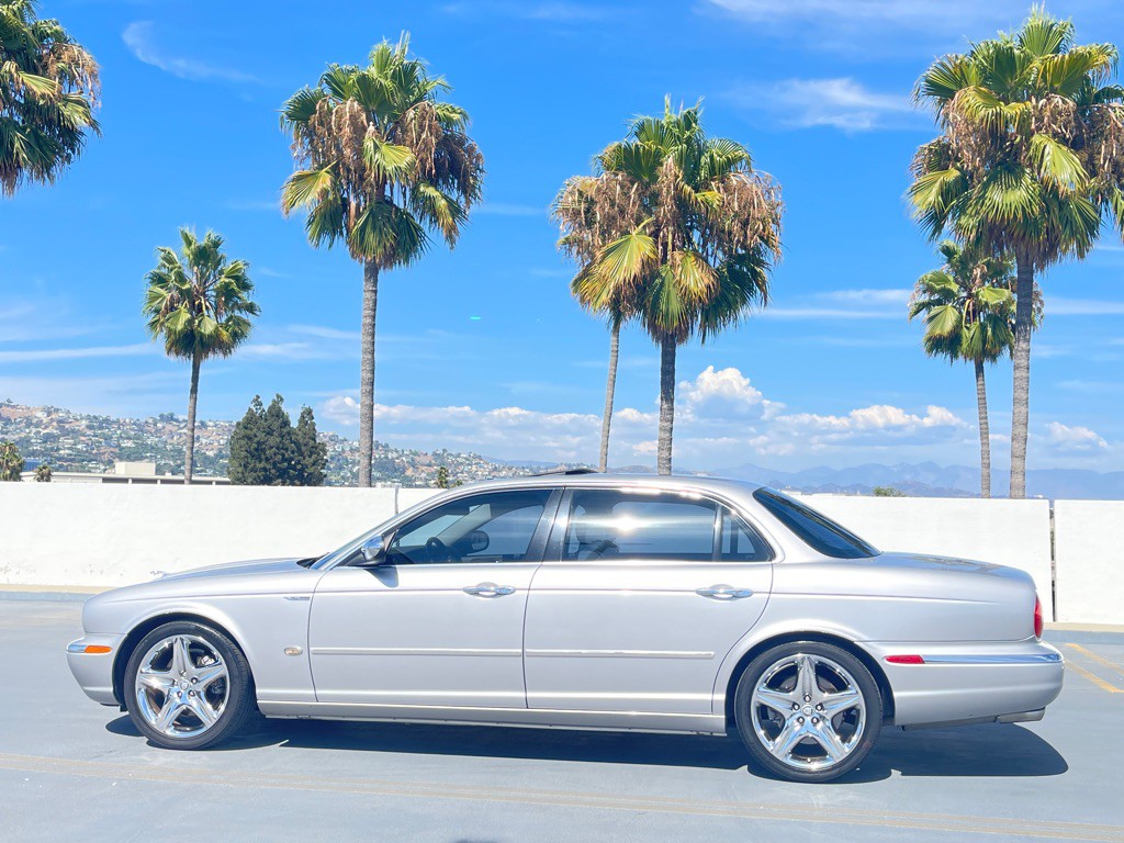 2006 Jaguar Vandenplas Image 14