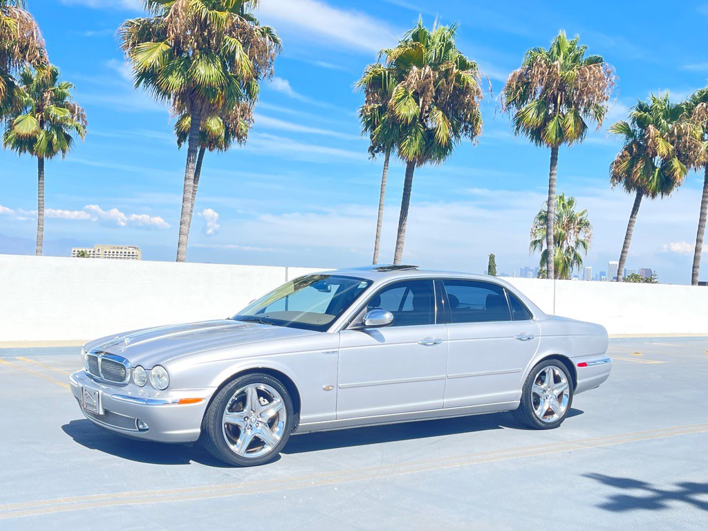 2006 Jaguar Vandenplas Image 17