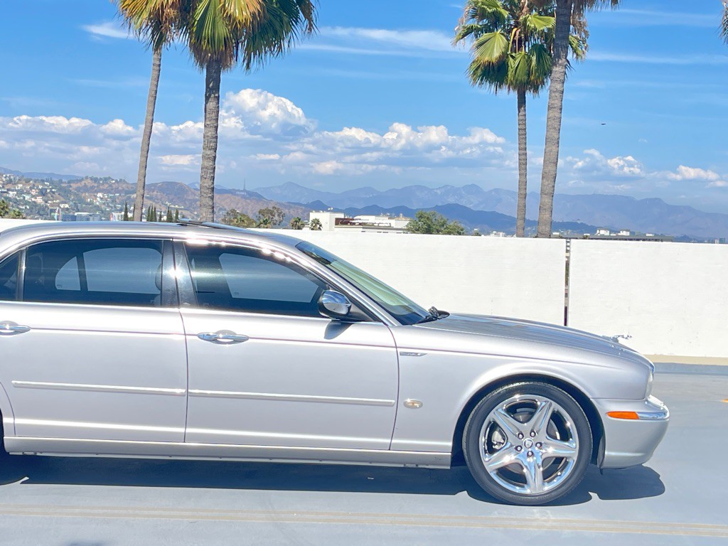 2006 Jaguar Vandenplas Image 22