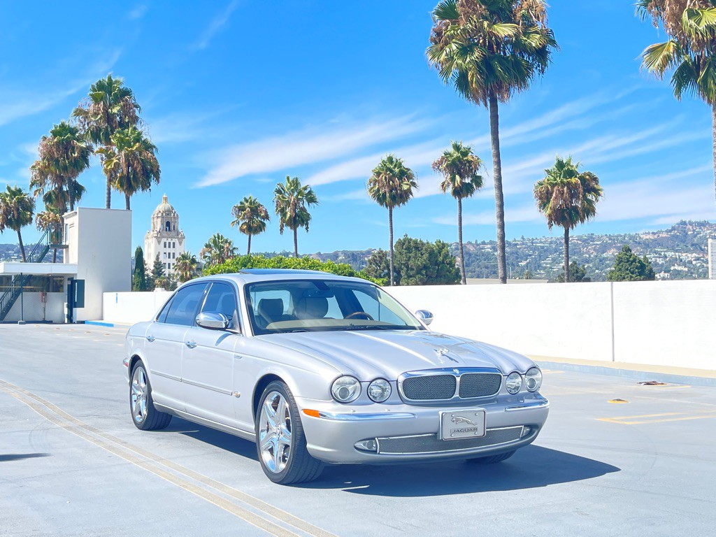 2006 Jaguar Vandenplas Image 26