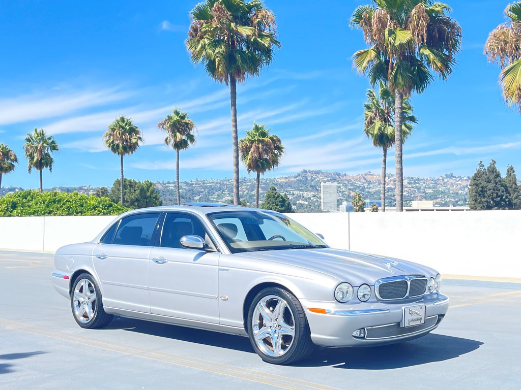 2006 Jaguar Vandenplas Image 27