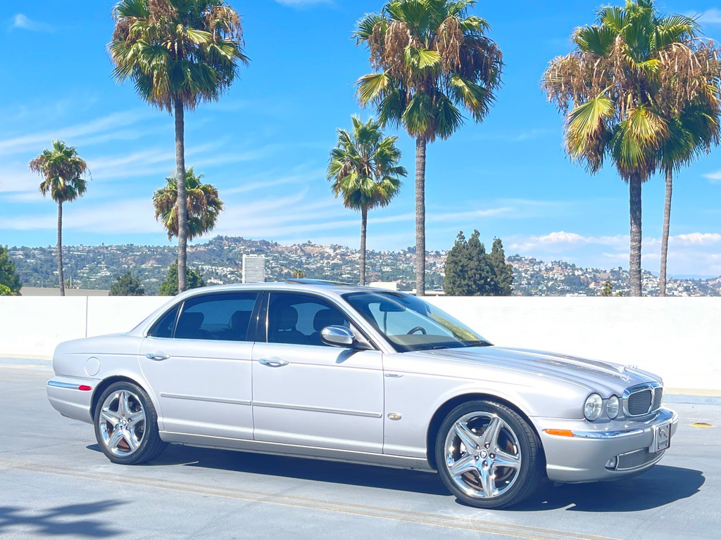 2006 Jaguar Vandenplas Image 28