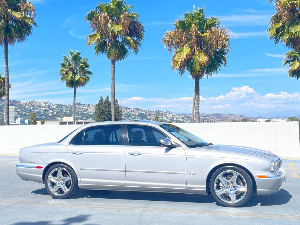 2006 Jaguar Vandenplas Image 29