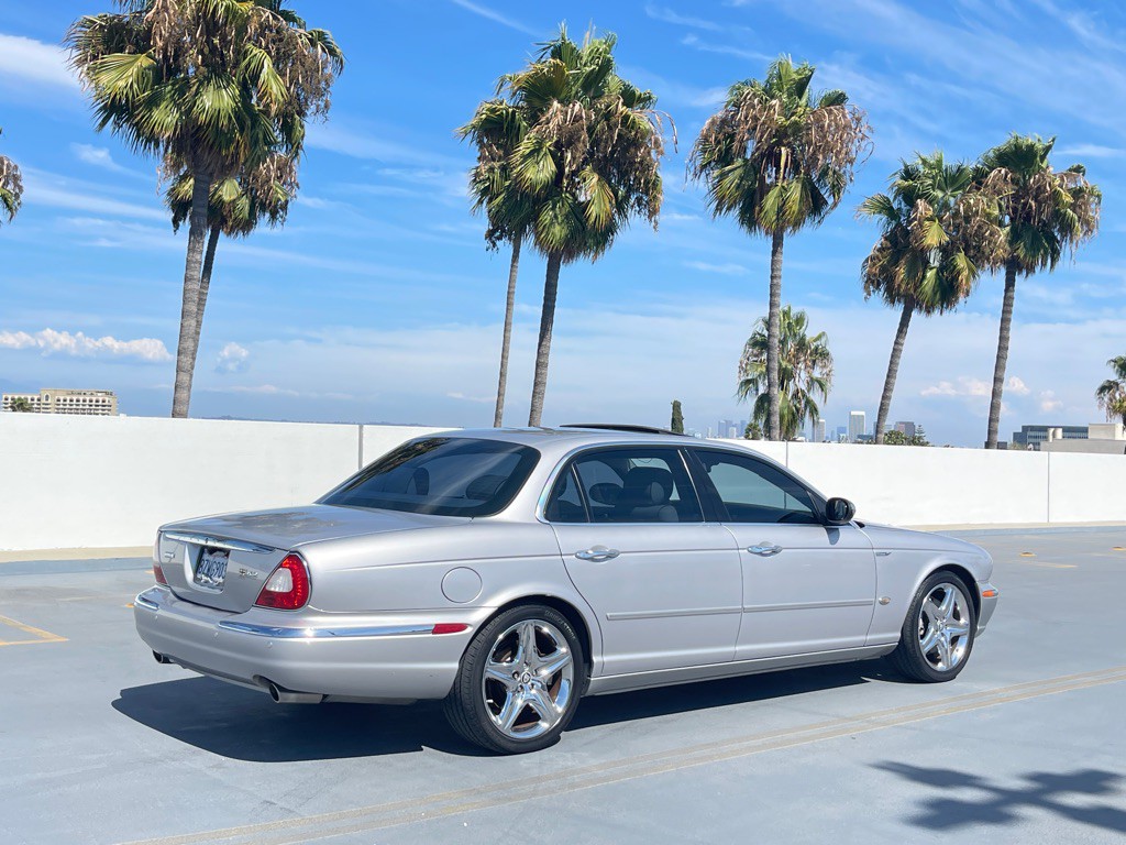 2006 Jaguar Vandenplas Image 33