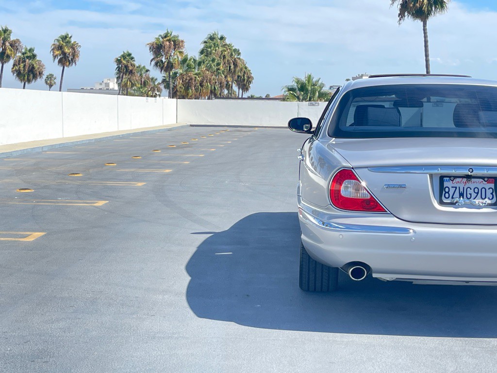 2006 Jaguar Vandenplas Image 37