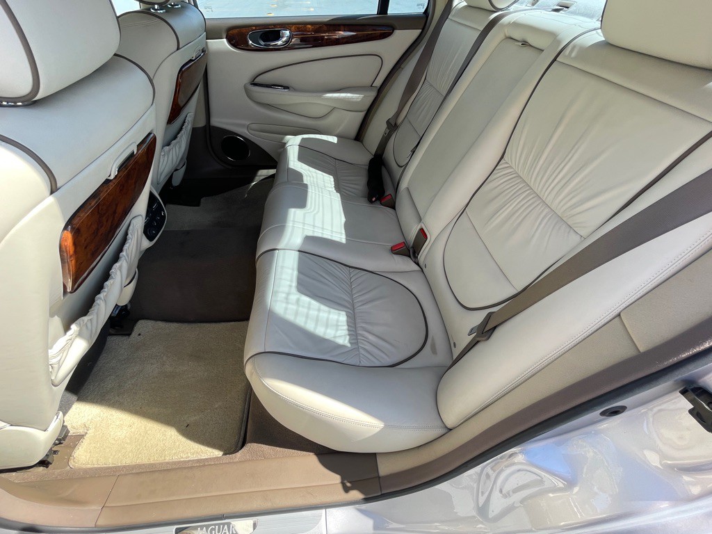 2006 Jaguar Vandenplas Image 54