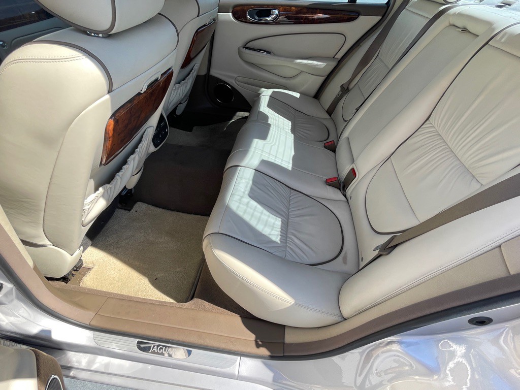 2006 Jaguar Vandenplas Image 55