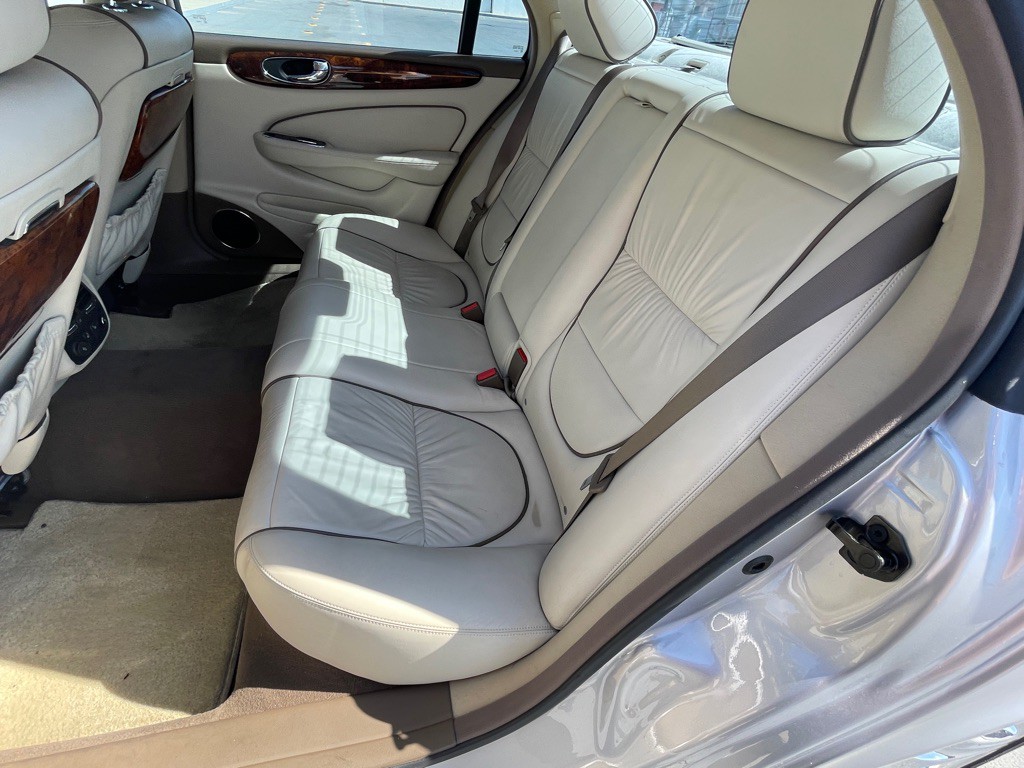 2006 Jaguar Vandenplas Image 57