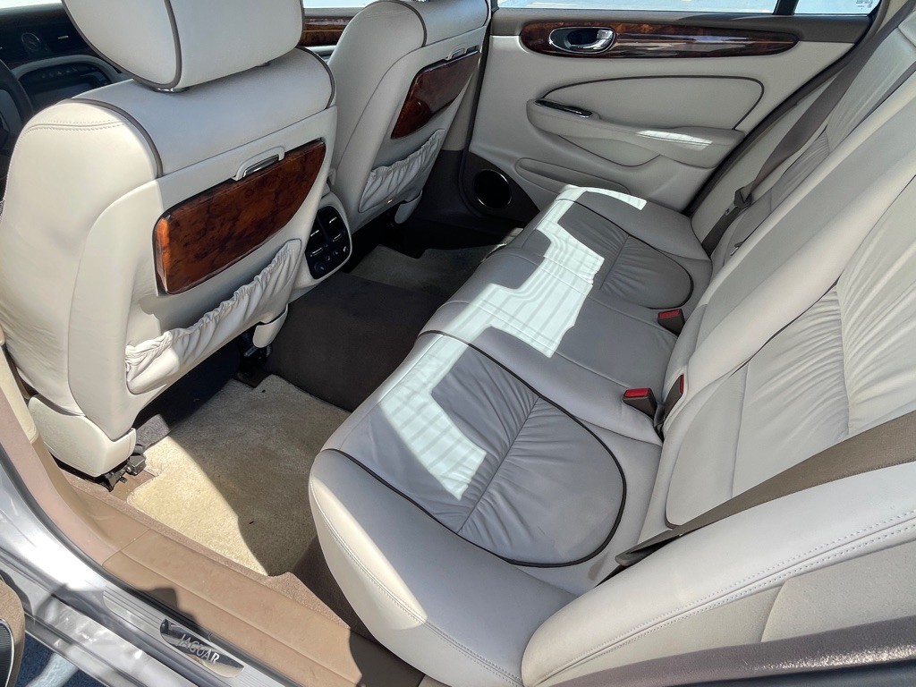 2006 Jaguar Vandenplas Image 60