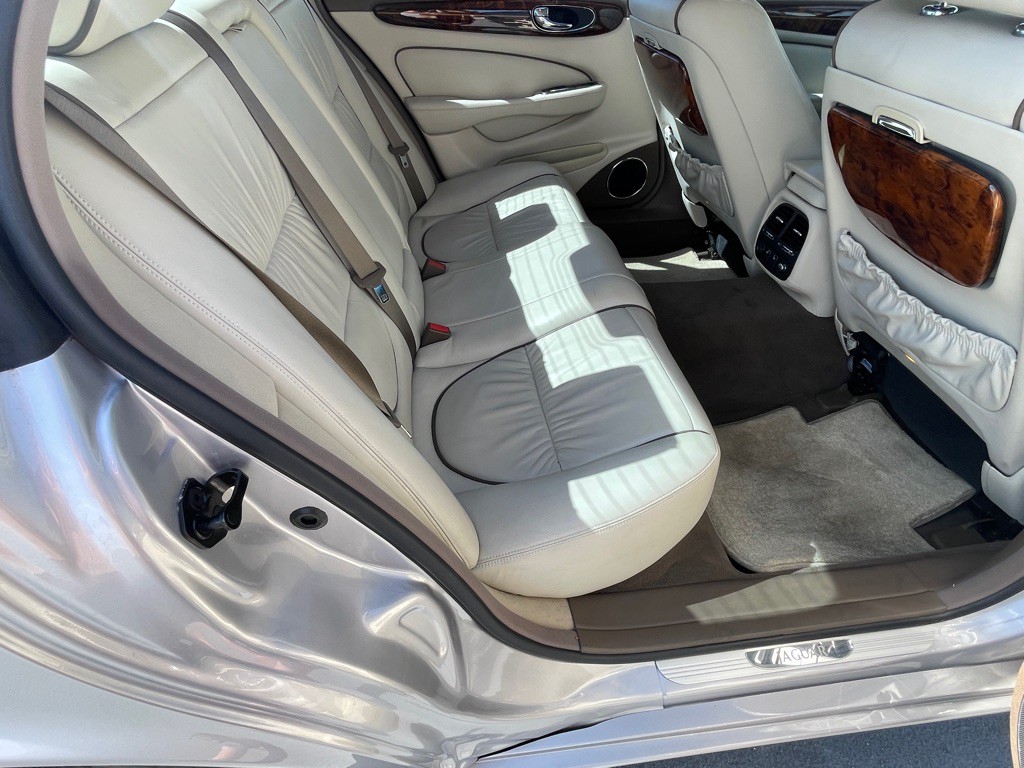 2006 Jaguar Vandenplas Image 68