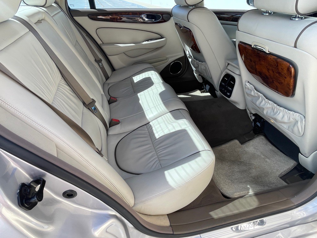2006 Jaguar Vandenplas Image 71