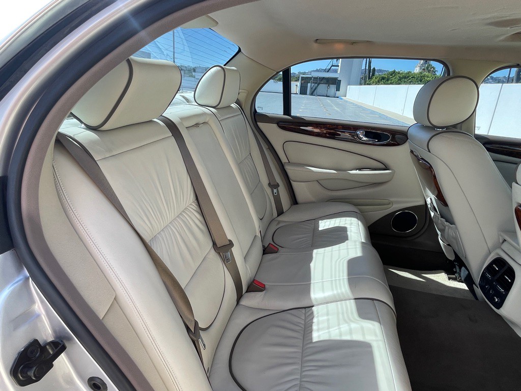 2006 Jaguar Vandenplas Image 74