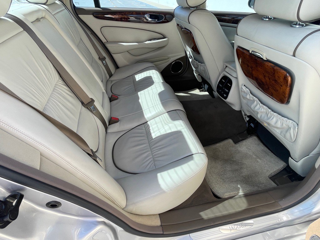 2006 Jaguar Vandenplas Image 78