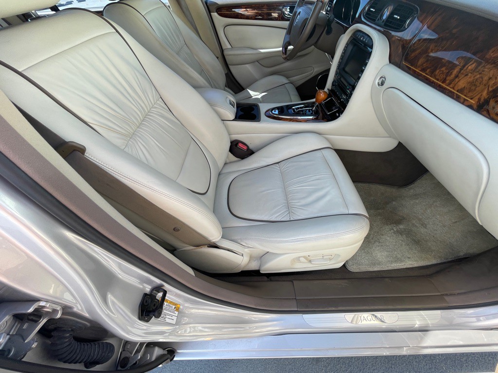 2006 Jaguar Vandenplas Image 83