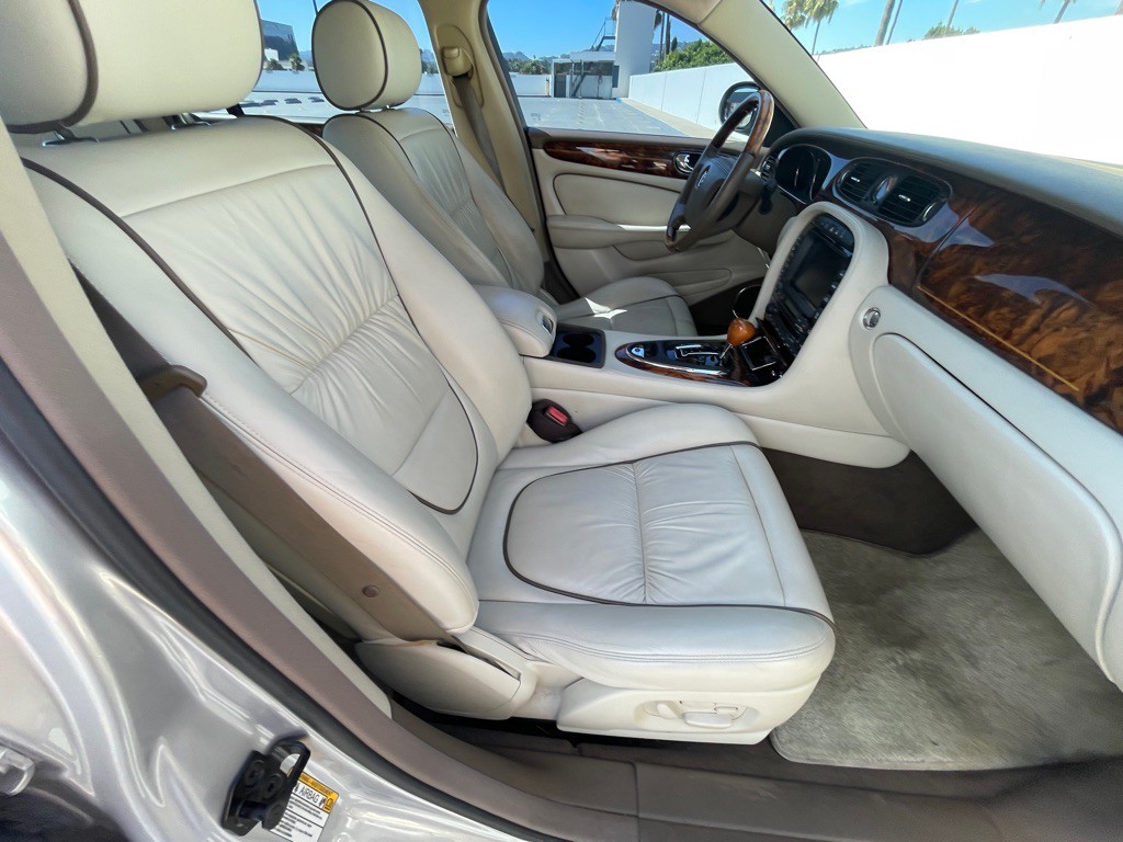 2006 Jaguar Vandenplas Image 86
