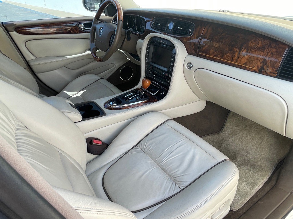 2006 Jaguar Vandenplas Image 88