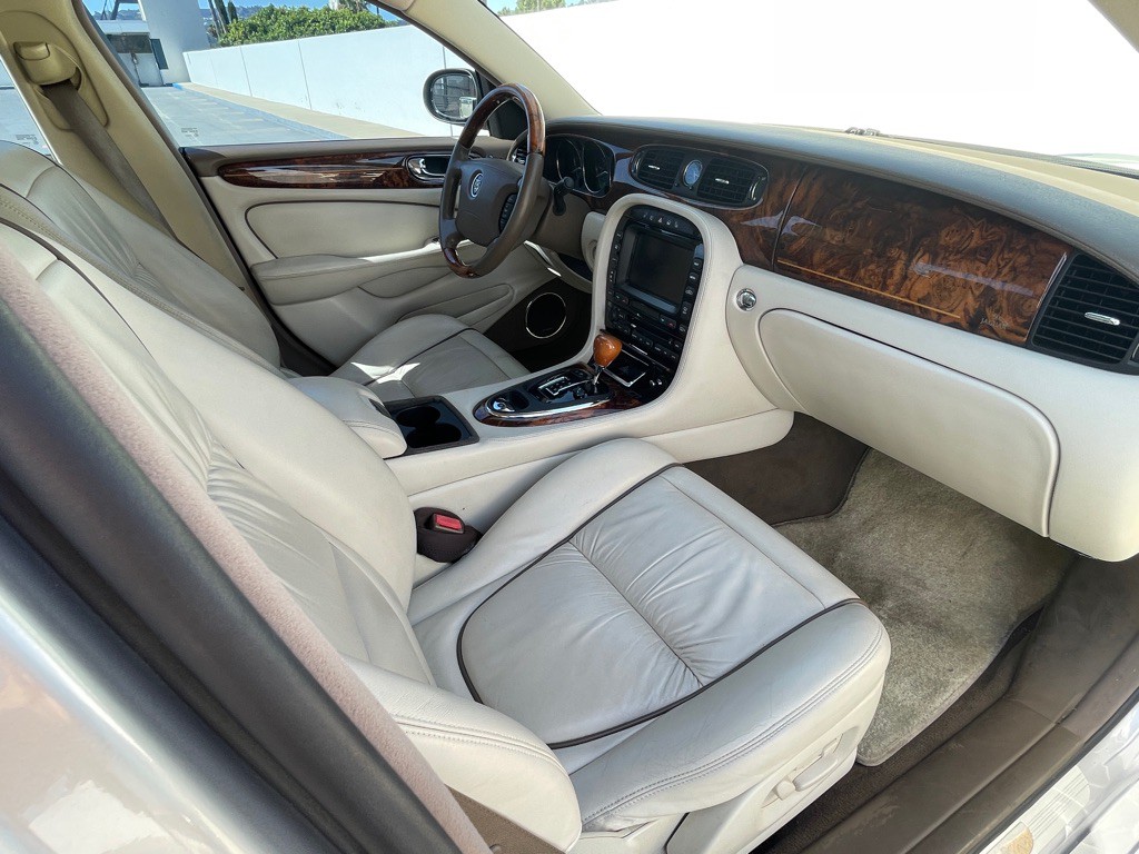 2006 Jaguar Vandenplas Image 89