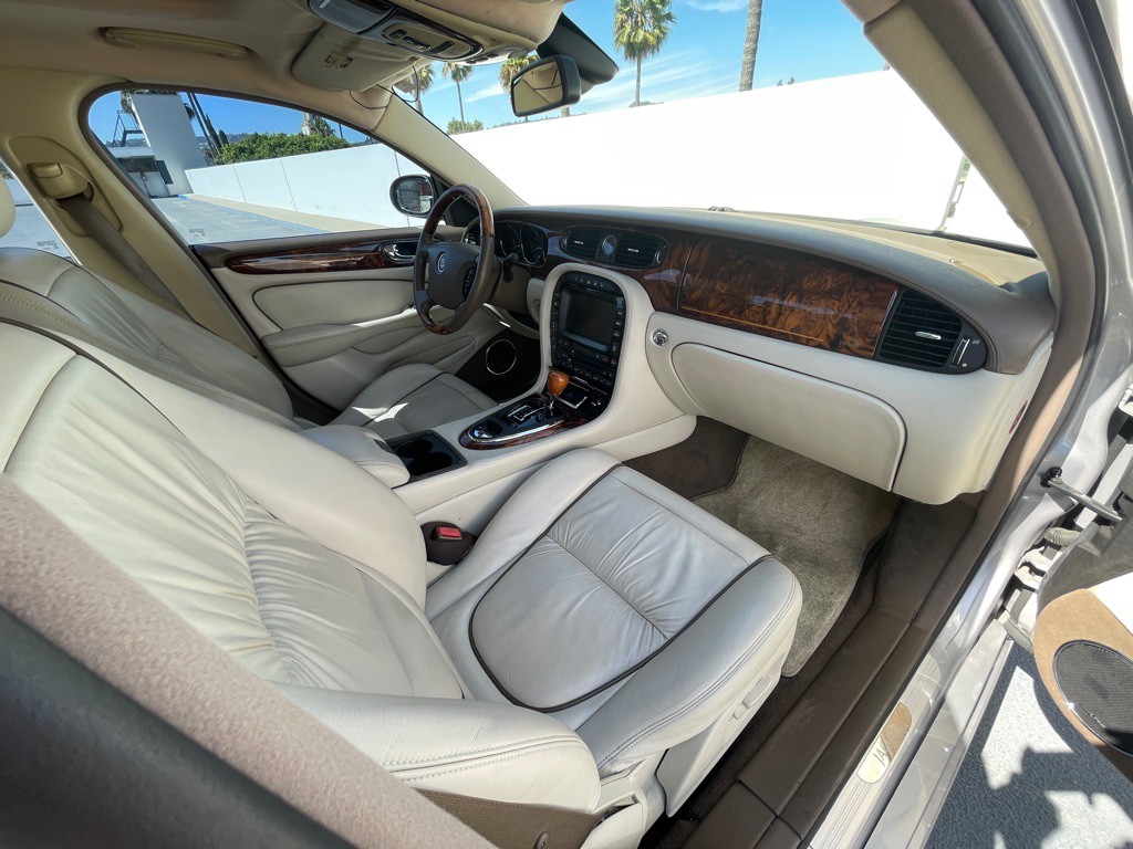 2006 Jaguar Vandenplas Image 92