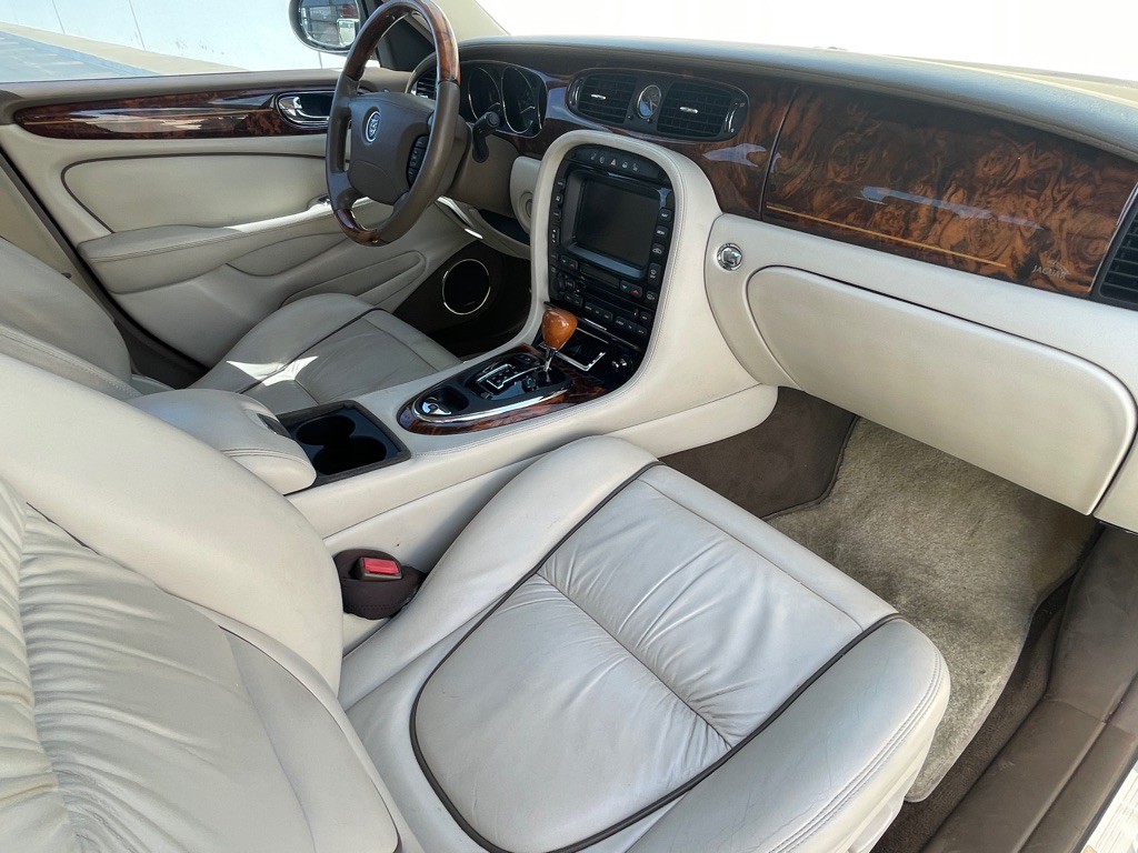 2006 Jaguar Vandenplas Image 95
