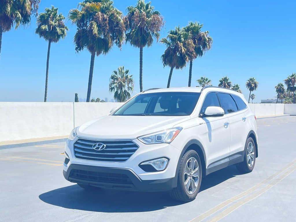 2014 Hyundai Santa Fe Image 1