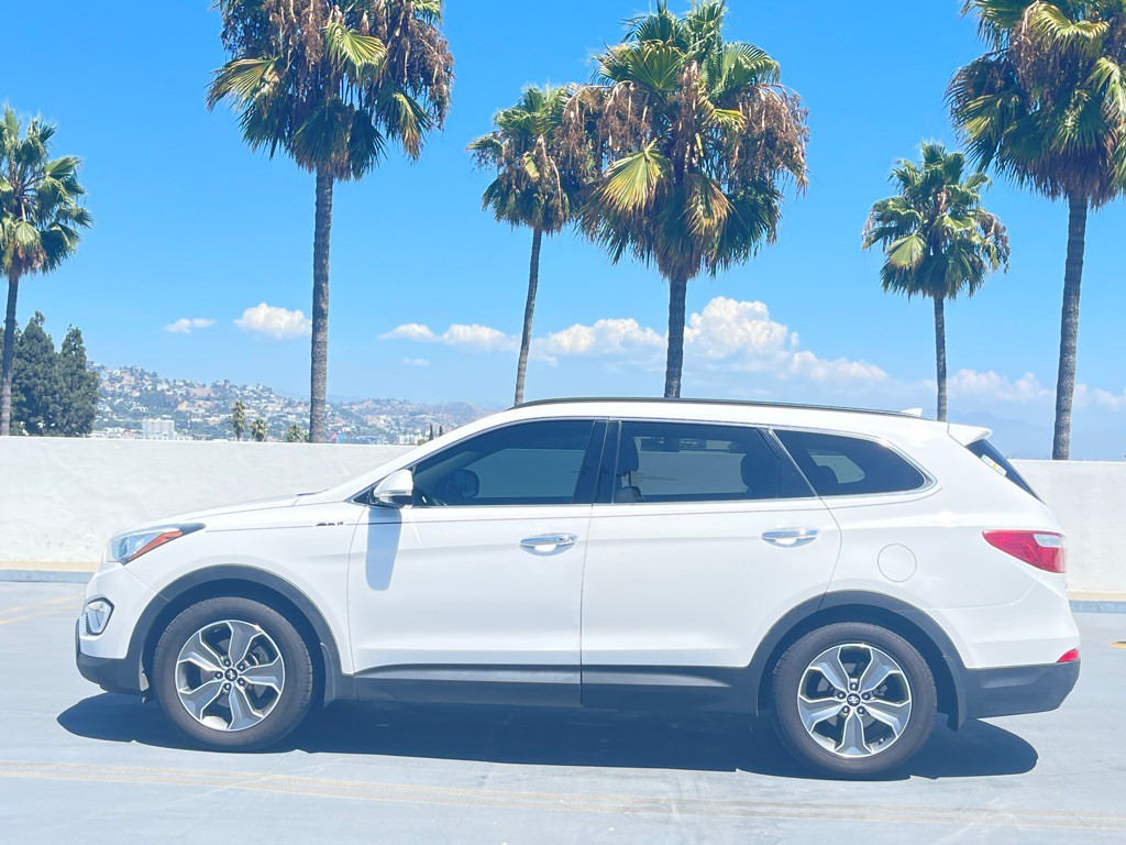 2014 Hyundai Santa Fe Image 16