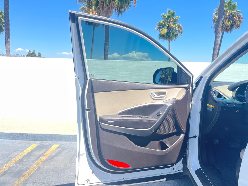 2014 Hyundai Santa Fe Image 48