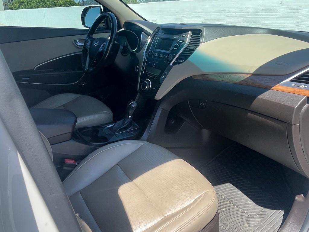 2014 Hyundai Santa Fe Image 101