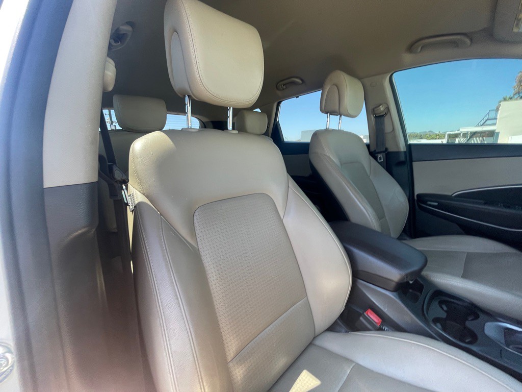 2014 Hyundai Santa Fe Image 107