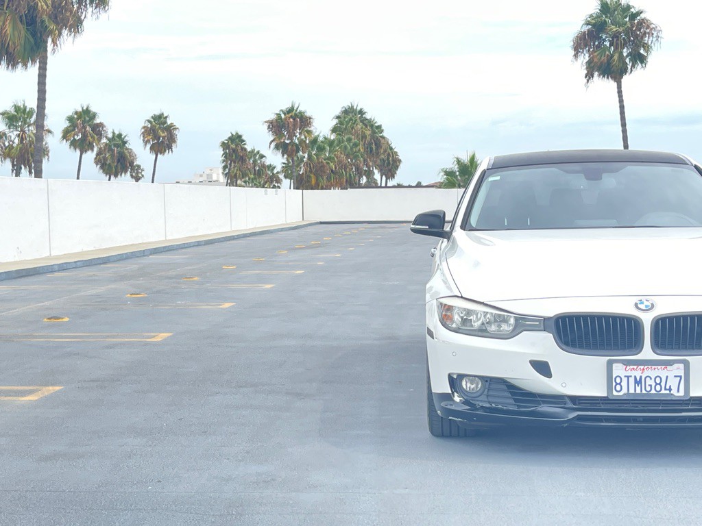 2014 BMW 3 Series Image 25