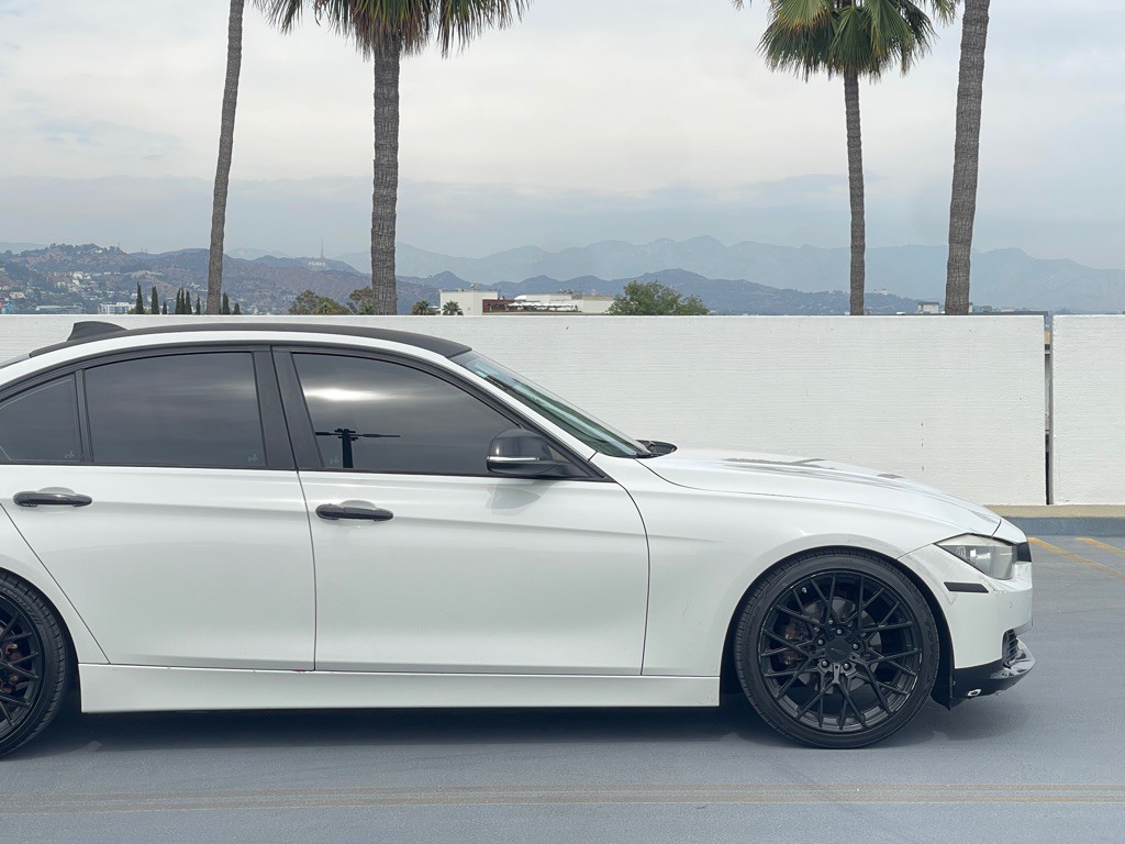 2014 BMW 3 Series Image 27