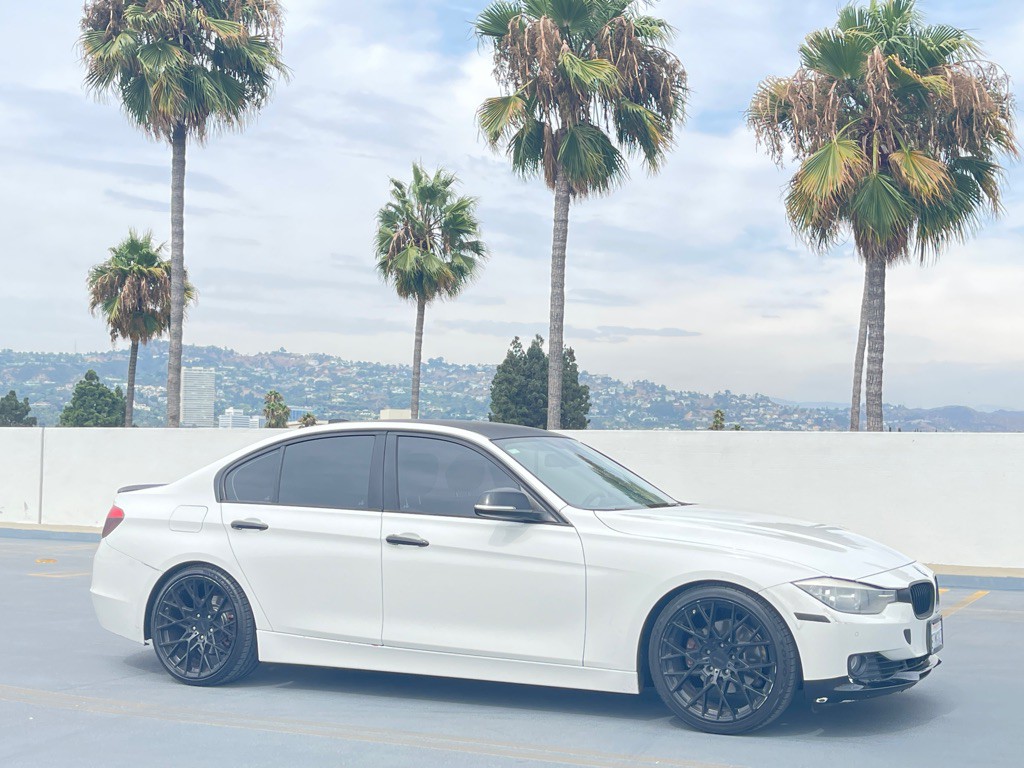 2014 BMW 3 Series Image 35