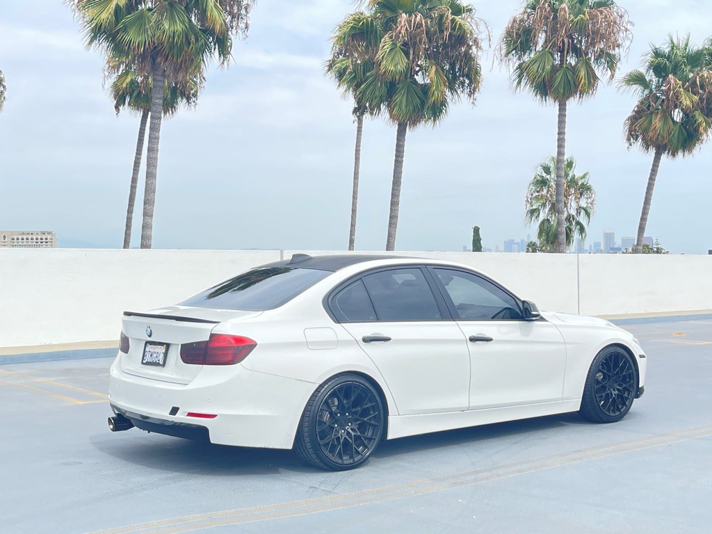 2014 BMW 3 Series Image 40