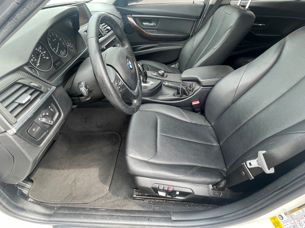 2014 BMW 3 Series Image 52