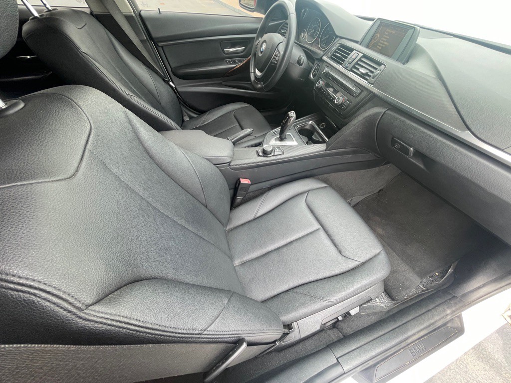 2014 BMW 3 Series Image 95