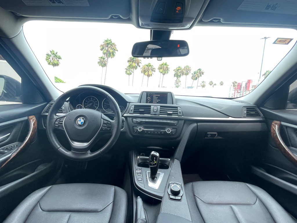 2014 BMW 3 Series Image 98