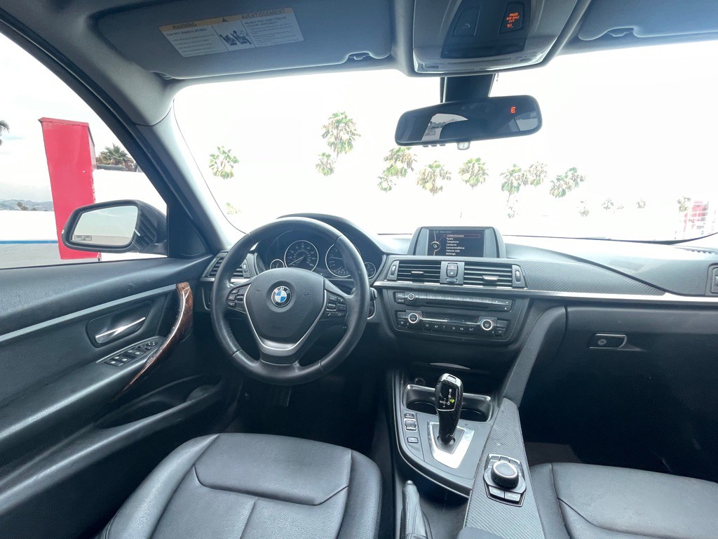 2014 BMW 3 Series Image 99
