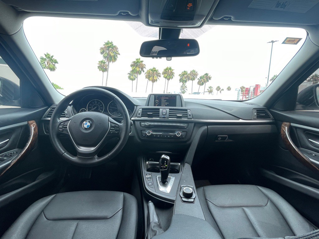 2014 BMW 3 Series Image 105