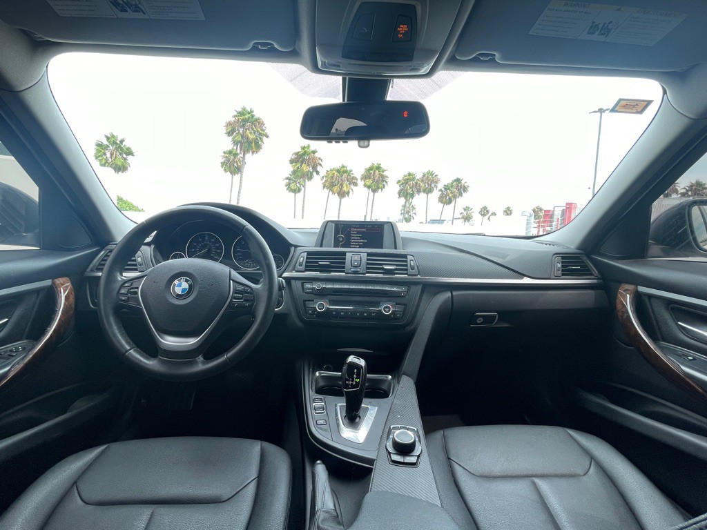 2014 BMW 3 Series Image 106