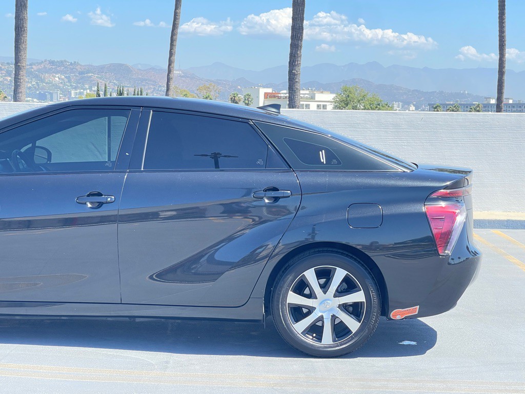 2018 Toyota Mirai Image 10