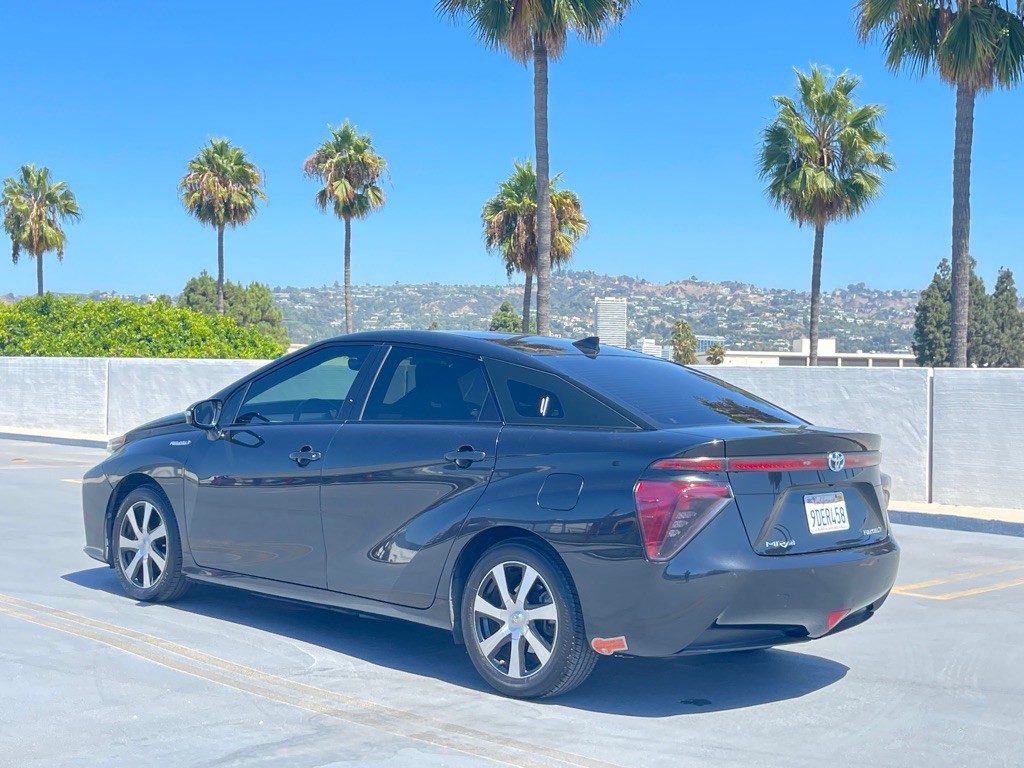 2018 Toyota Mirai Image 16