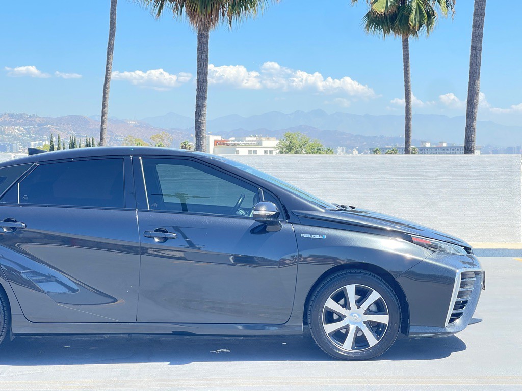 2018 Toyota Mirai Image 30