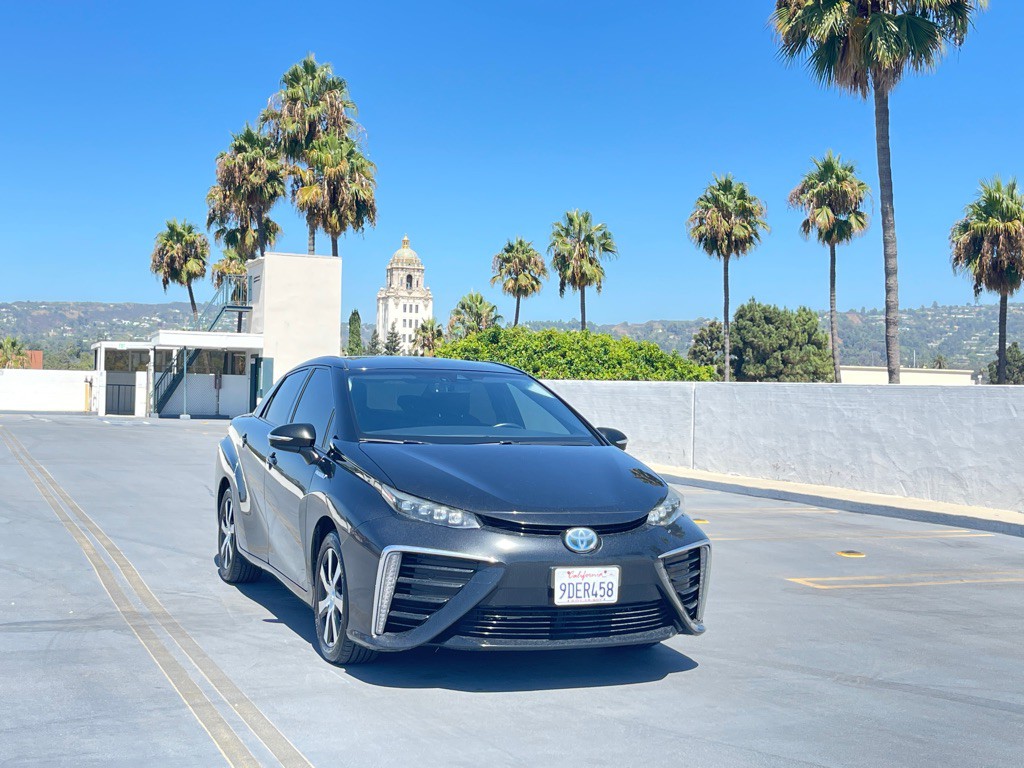 2018 Toyota Mirai Image 32