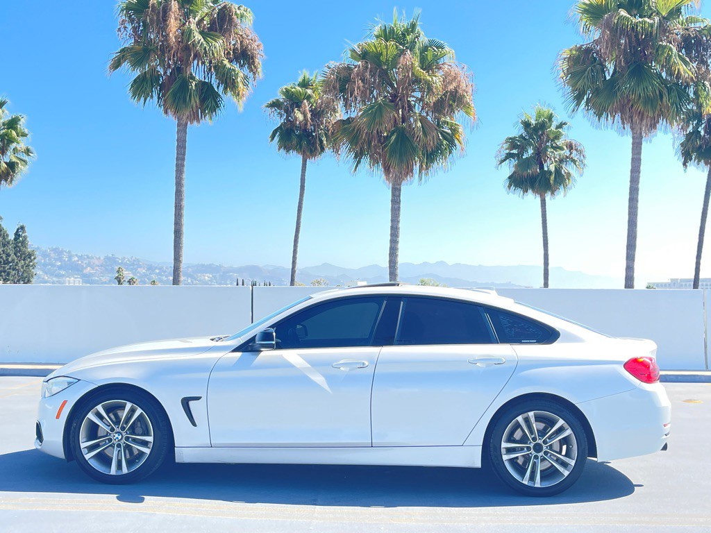 2015 BMW 4 Series Image 17