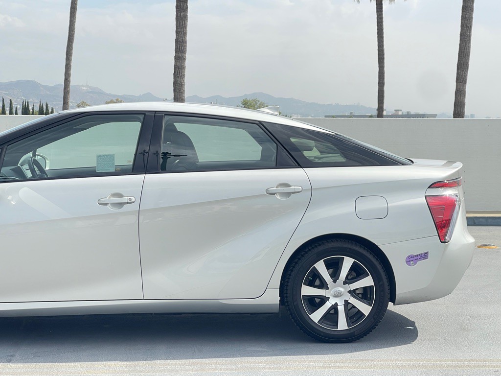 2019 Toyota Mirai Image 6